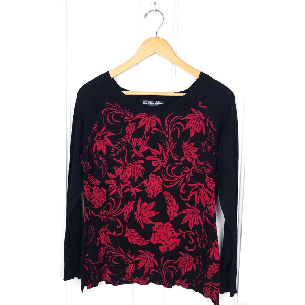 VINTAGE : united states sweaters : size S : black & red floral sweater